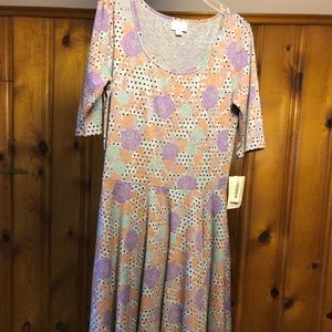 New LuLaRoe Nicole dress with tags. Size Medium